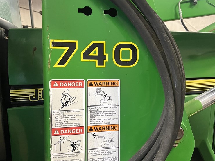 john-deere-7200-image-23