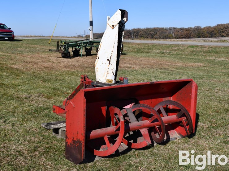 loftness-7'-snow-blower-image-3