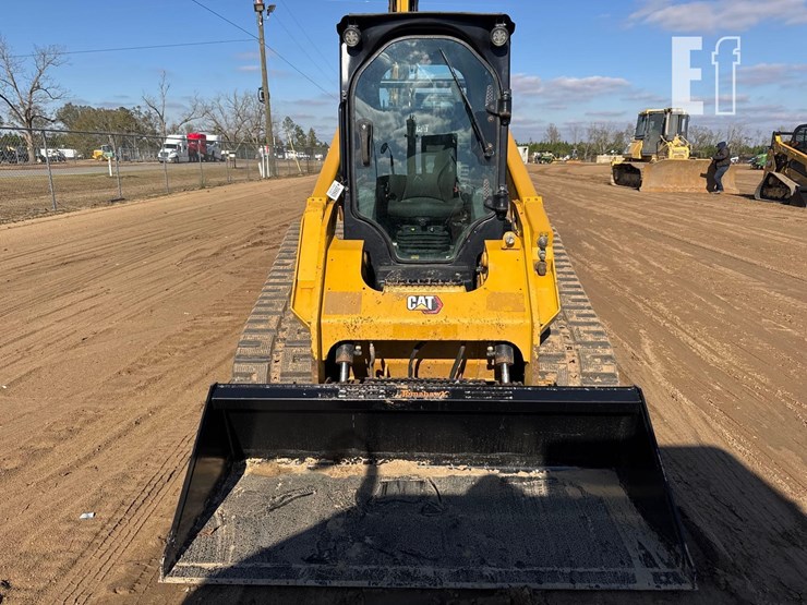 2022-caterpillar-299d3-image-7