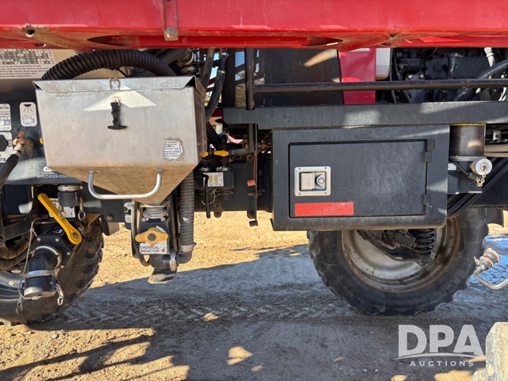 case-ih-patriot-4440-image-42