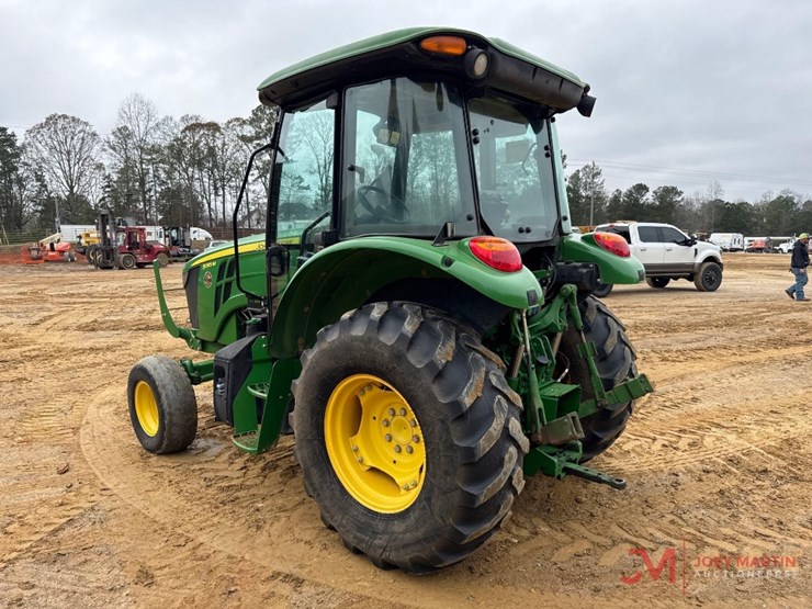 john-deere-5085m-image-3