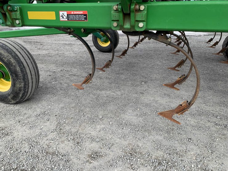 john-deere-2210-image-23