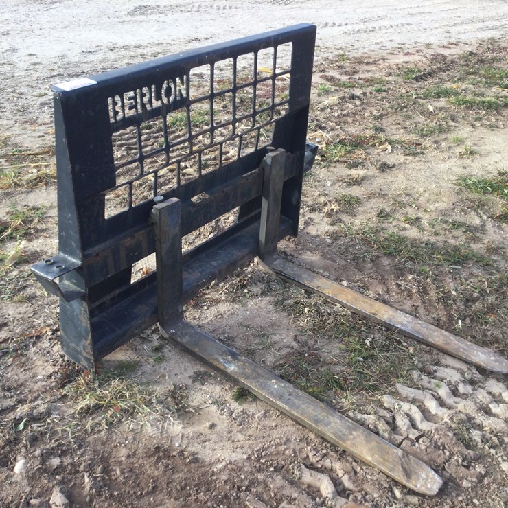 #4562 • Pallet Forks