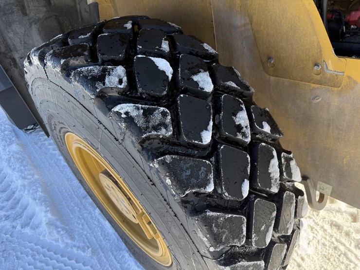 caterpillar-920-image-23