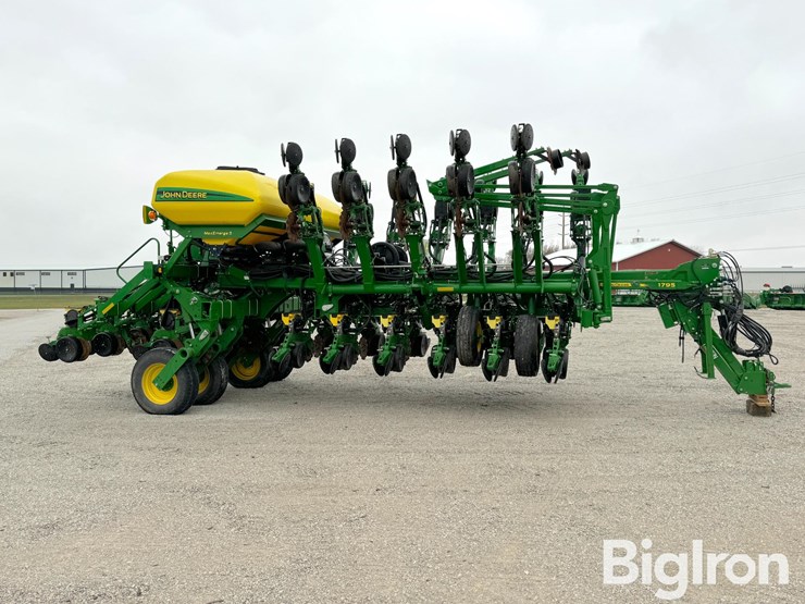 2015-john-deere-1795-image-4