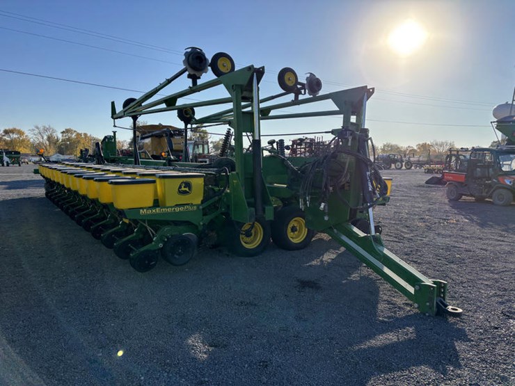 john-deere-db80-image-43