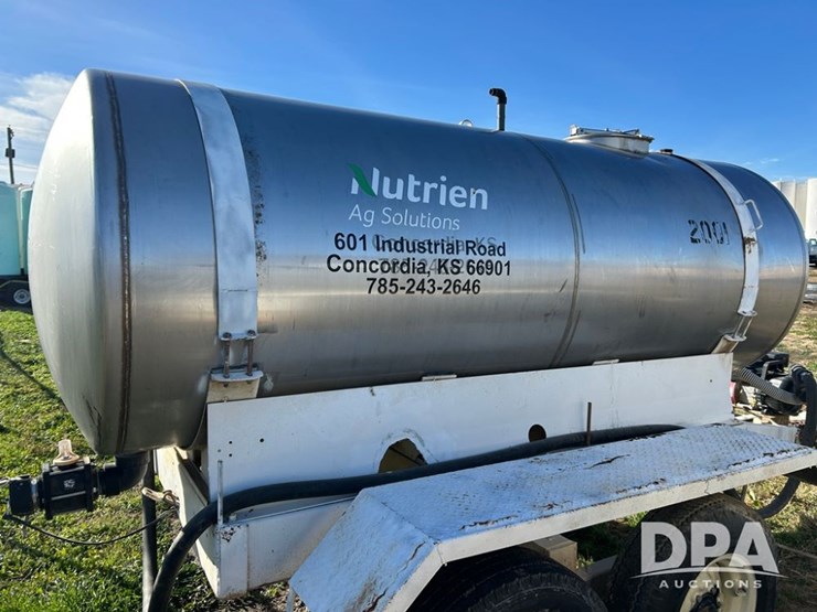 liquid-nurse-trailer-(cp1350,-tank-2001)-image-9