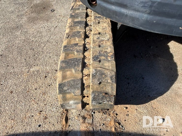 2020-yanmar-vio55-image-31