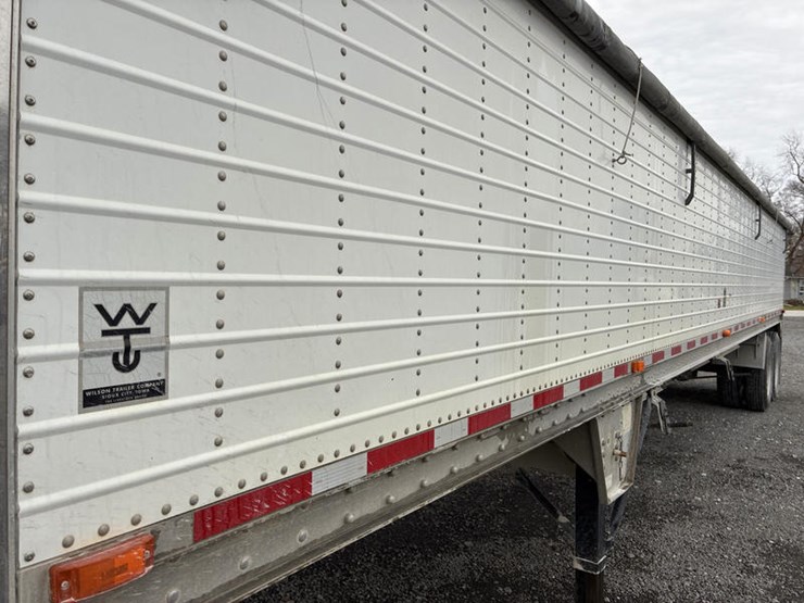 wilson-hopper-bottom-image-20