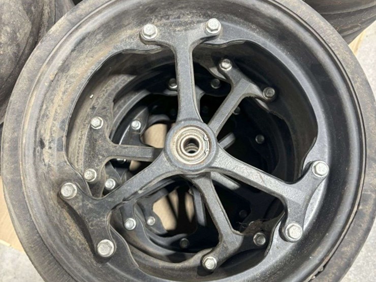(20)-like-new-spoked-gauge-wheels,-buying-all-for-one-money-image-4