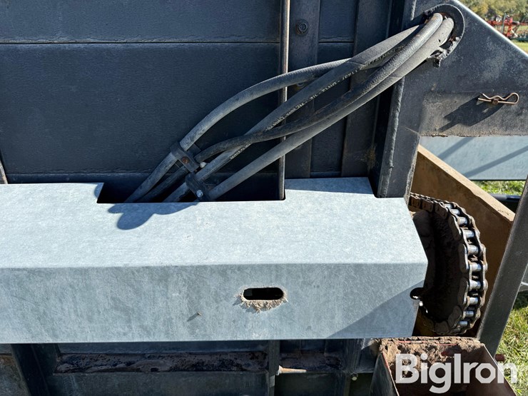 meyer’s-equipment-manufacturing-corp-2550-manure-spreader-image-19