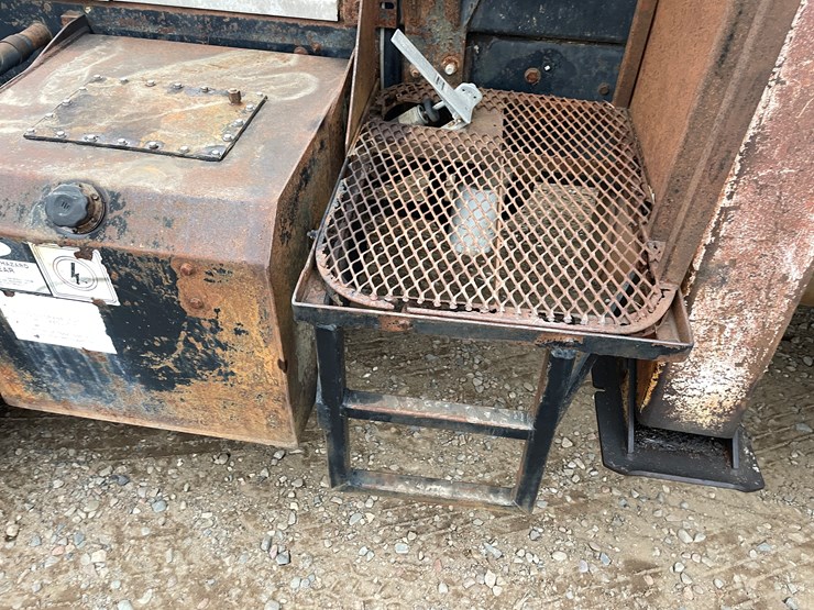 ford-lt9000-image-13