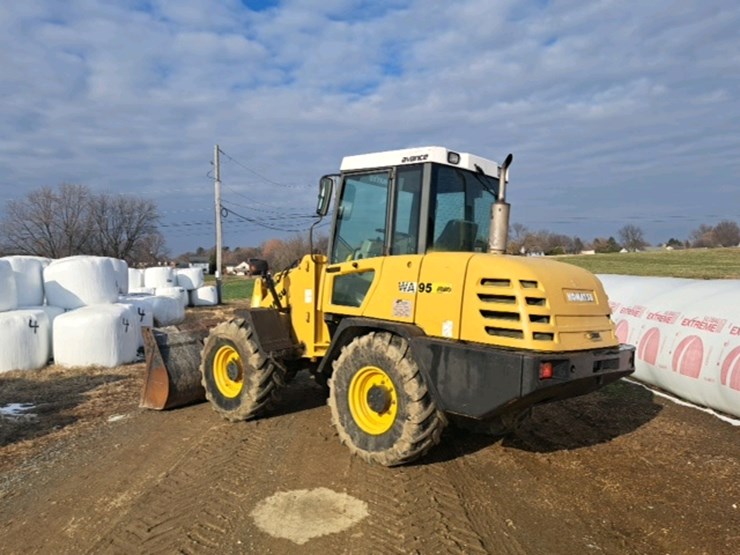 #1700-•-1999-komatsu-wa95-wheel-loader-image-4