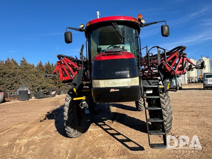 case-ih-patriot-4440-image-4