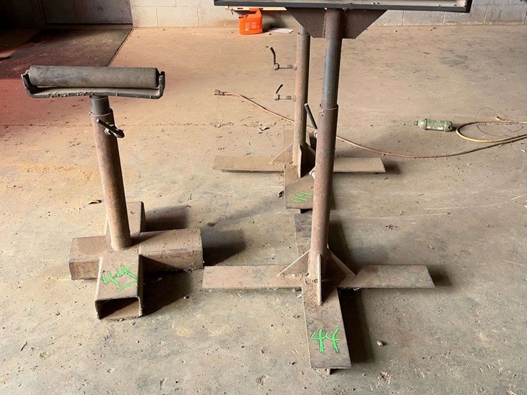 (3)-pipe-roller-stands-image-1