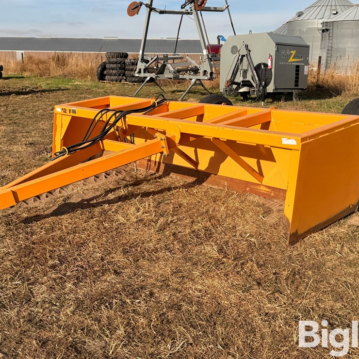 2023 Industrias 12F Pull-Type Box Blade