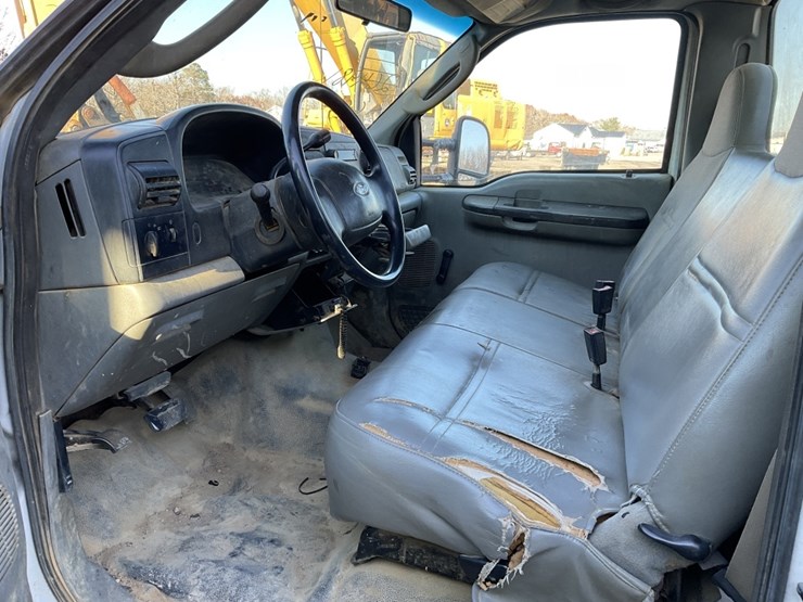 2006-ford-f350-xl-image-8