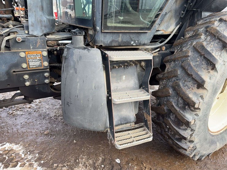 new-holland-tv145-image-34