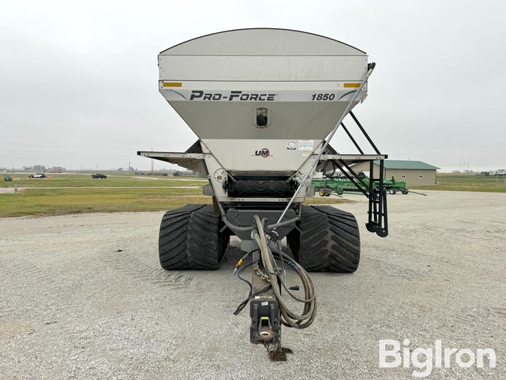 2023-unverferth-1850-pro-force-dry-fertilizer-spreader-image-2