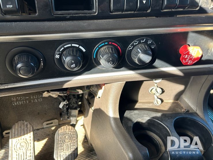 2009-kenworth-t800-image-45