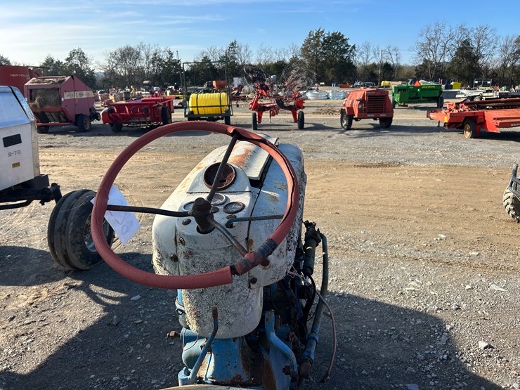ford-tractor-image-9