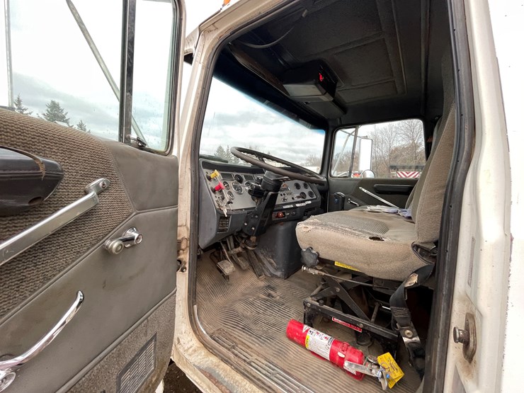 ford-lt9000-image-58