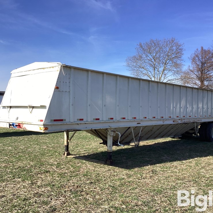 1981 Doonan 41’ Hopper Bottom T/A Grain Trailer