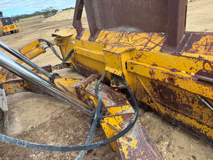 caterpillar-d6t-lgp-image-27