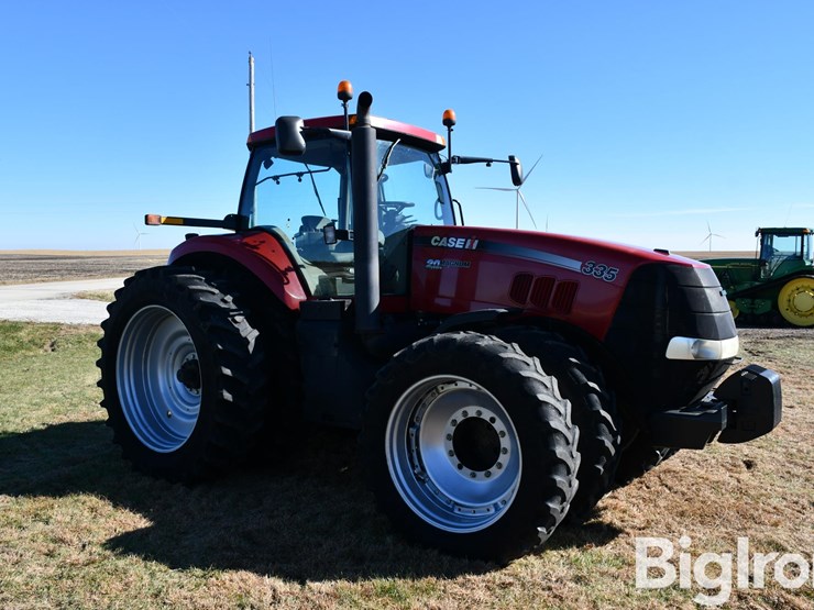 case-ih-magnum-335-image-3