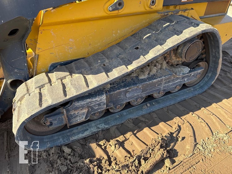 2021-deere-331g-image-9