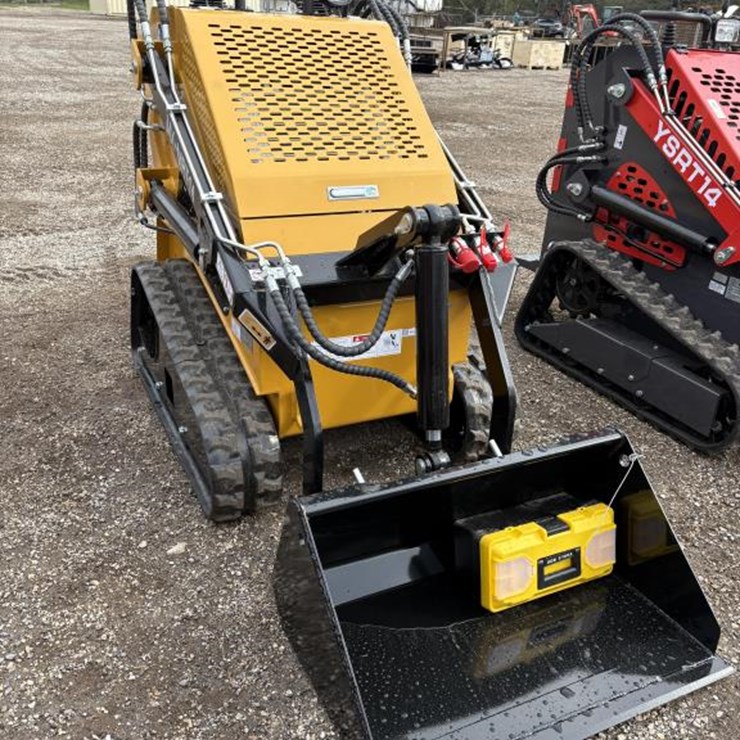 #230 • AGT Mini Skid Steer Loader