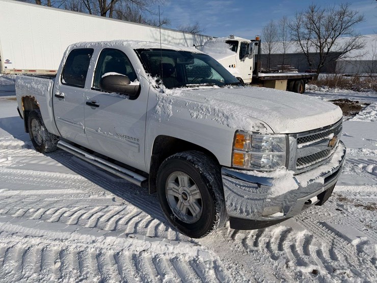 2013-chevrolet-silverado-1500-lt-image-33