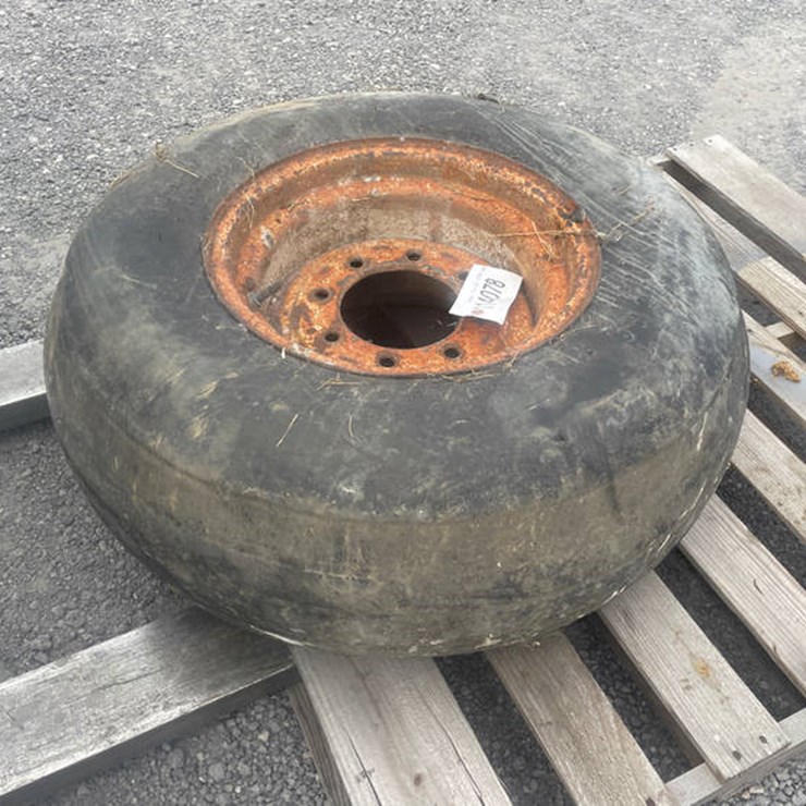 #114078 • SPARE TIRE FOR KILLBROS WAGON