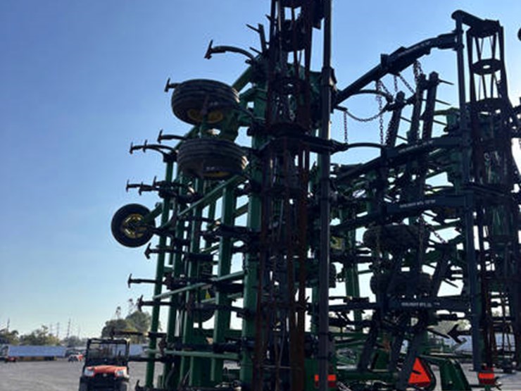 john-deere-2210-image-12