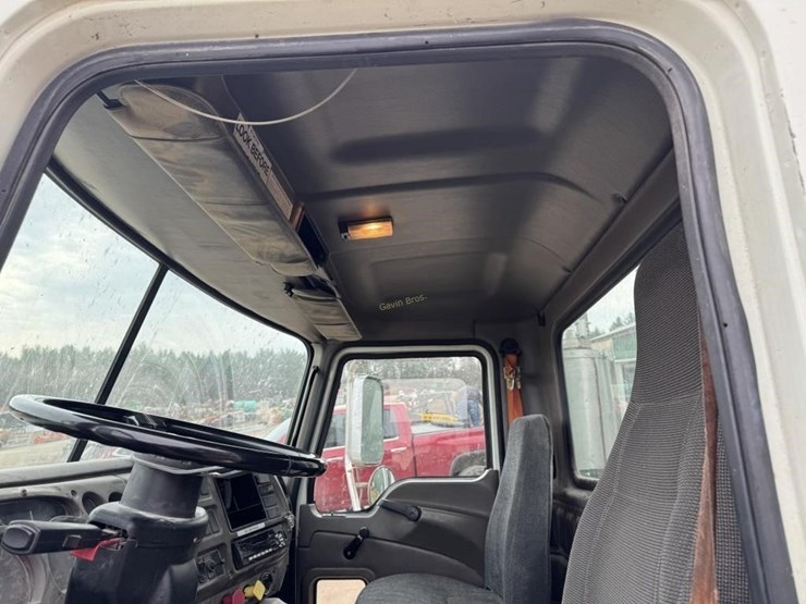 2006-mack-vision-cx612-image-12