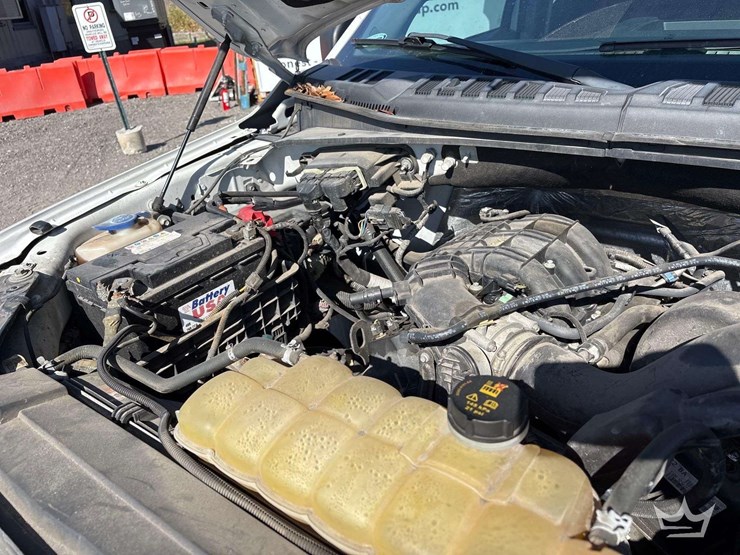 2017-ford-f150-image-12