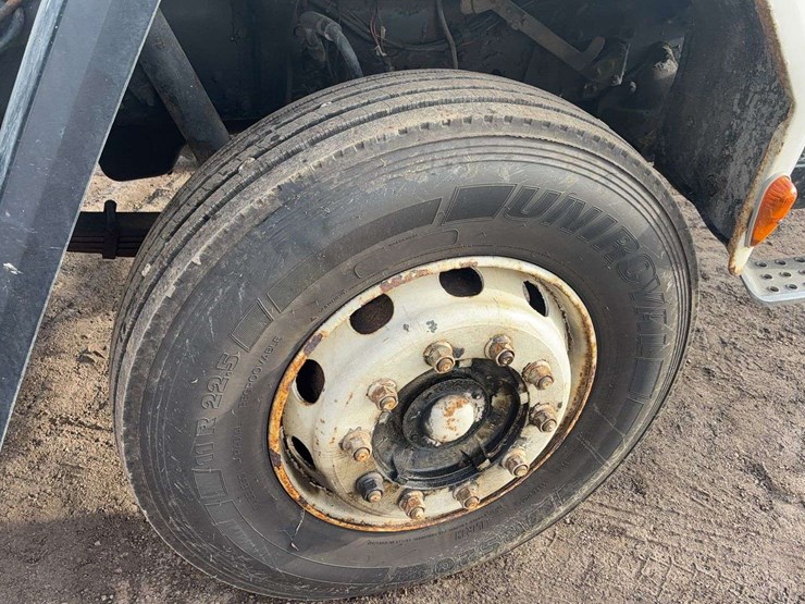 1989-ford-cf8000-image-11