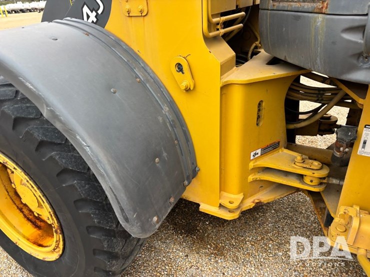 2007-deere-444j-image-29