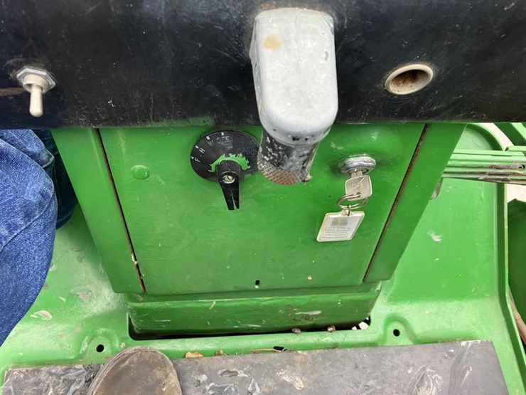 john-deere-4320-image-25