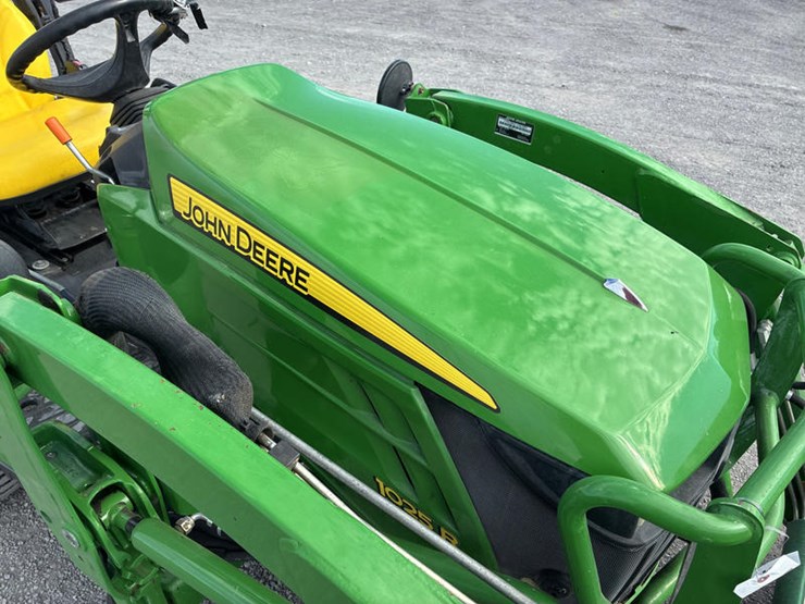 john-deere-1025r-image-16