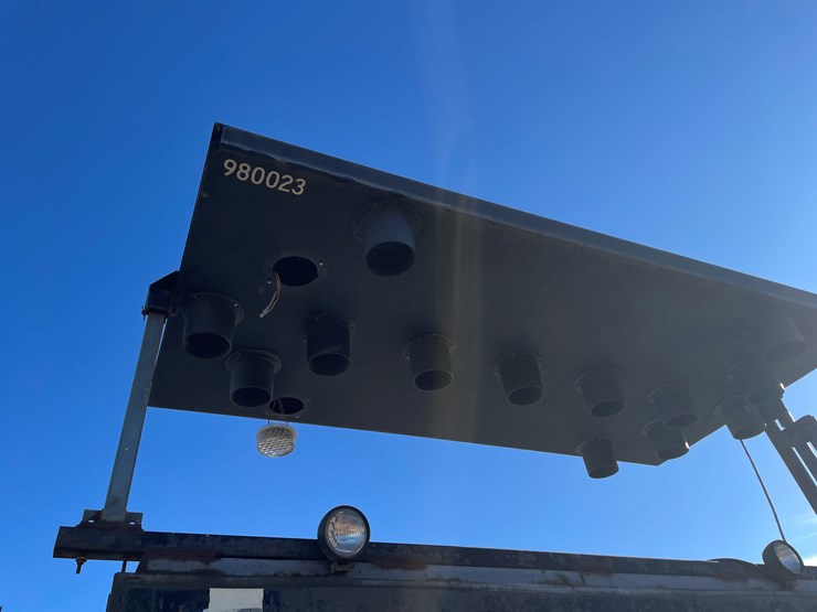 international-4700-image-18