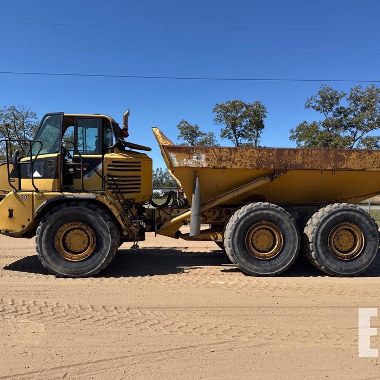 2007 CATERPILLAR 725