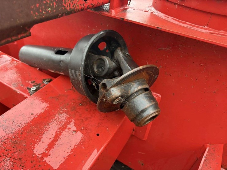 buhler-farm-king-840-snowblower,-84”,-3pt,-540-pto,-manual-turn-spout,-adj-deflector-image-11