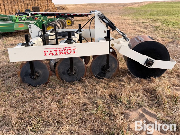 patriot-pivot-track-closer-image-9