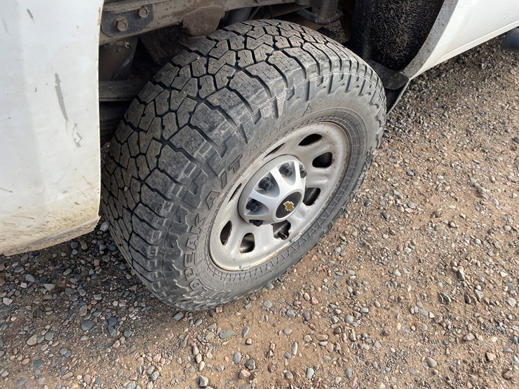 #1123-•-2019-chevrolet-silverado-pickup-truck(has-mn-title)-image-21