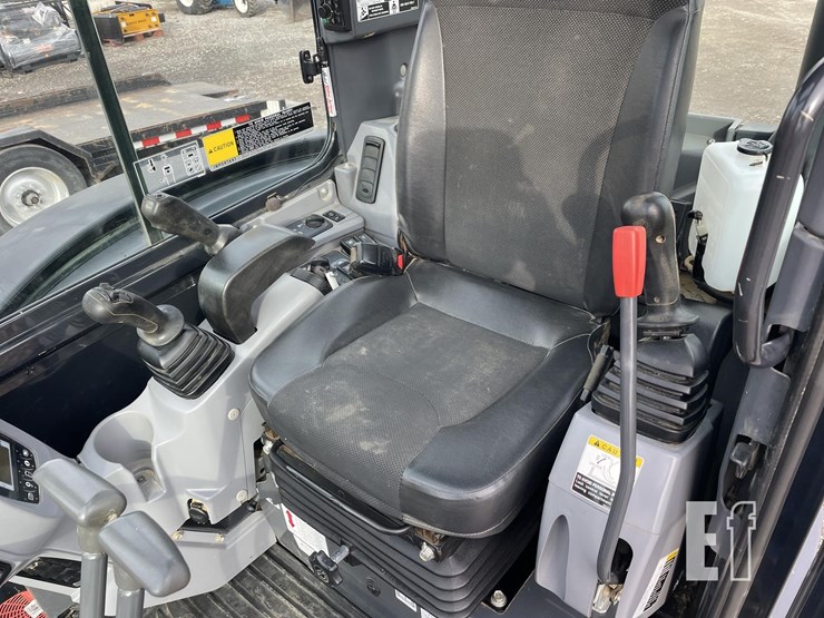 kubota-kx040-4-image-14