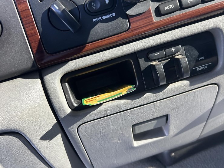 2005-ford-f350-image-36