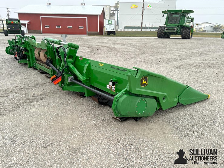 john-deere-c12f-image-4