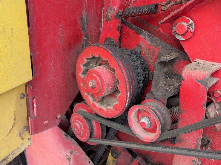 new-holland-855-image-26