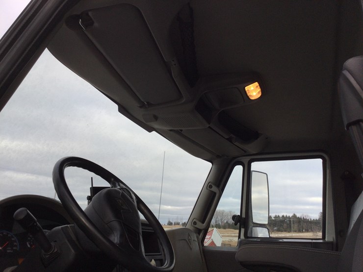 2013-international-durastar-4300-image-17